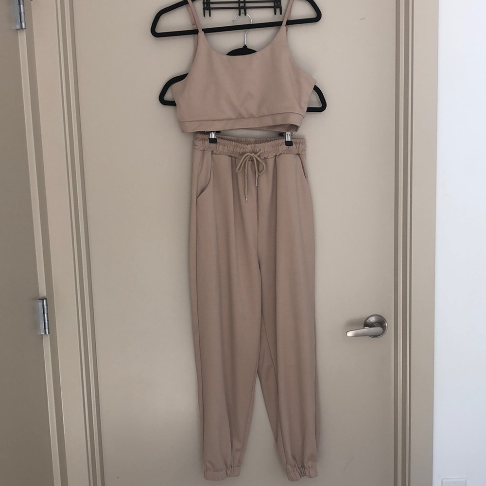 Crop Cami Top & Drawstring Waist Sweatpants